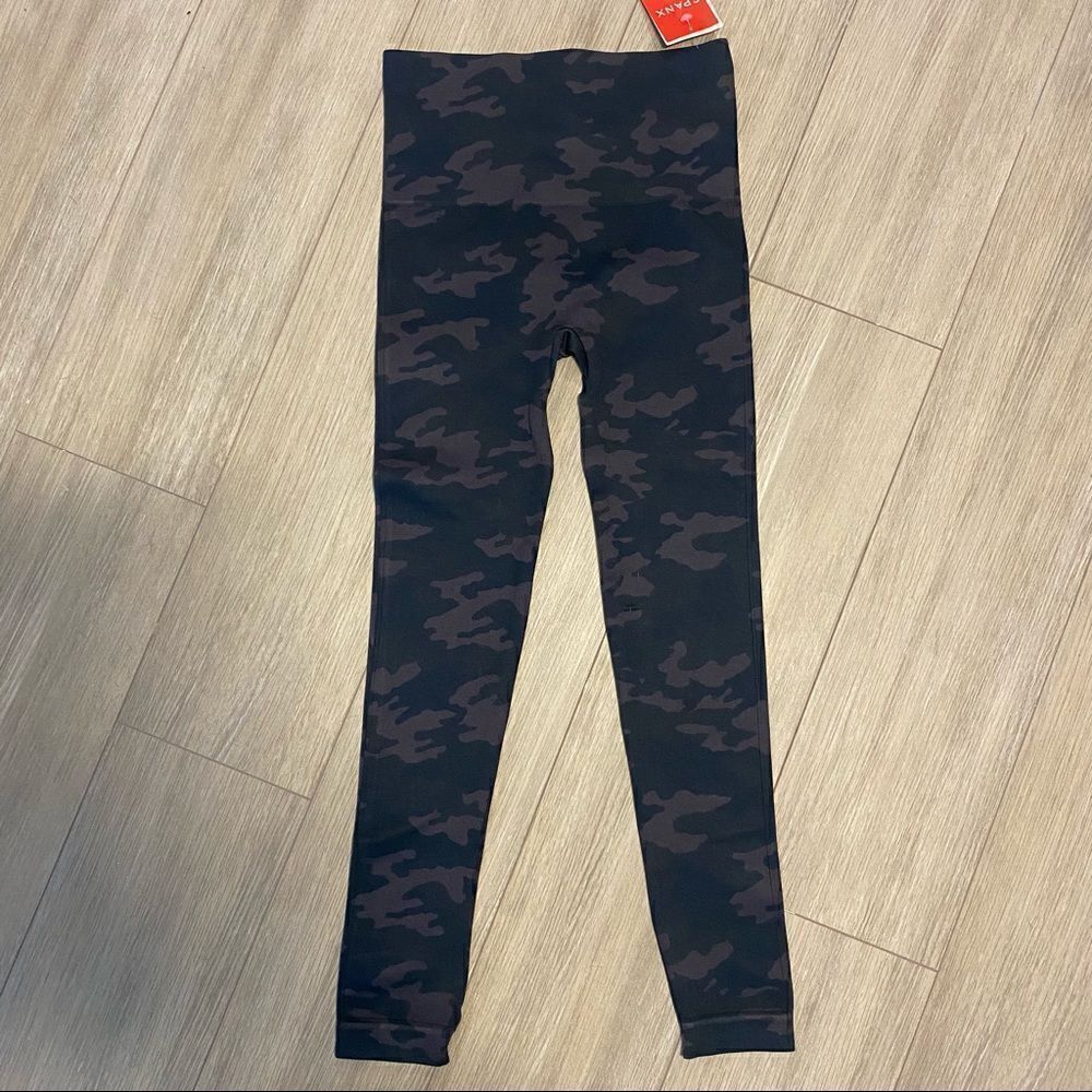 NWT spanx camo look at me now leggings